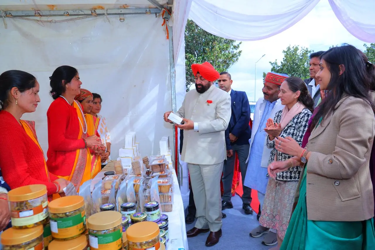 पौड़ी पहुंचे राज्यपाल गुरमीत सिंह, स्वयं सहायता समूहों के प्रयासों की सराहना