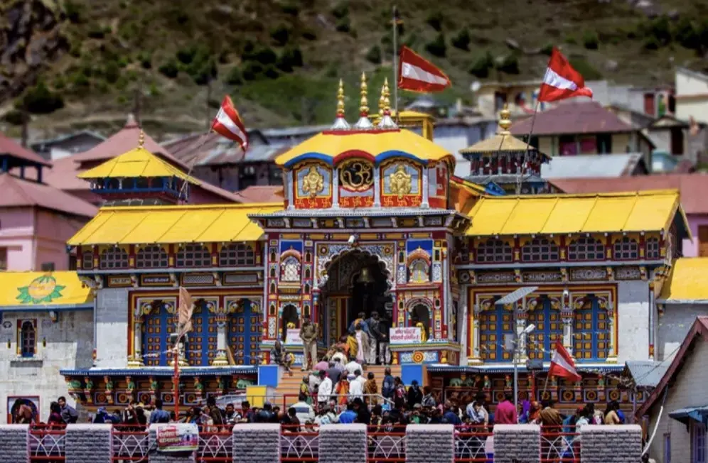 बदरीनाथ धाम में दान-चढ़ावे की शिकायतों की होगी जांच, उच्चस्तरीय समिति गठित