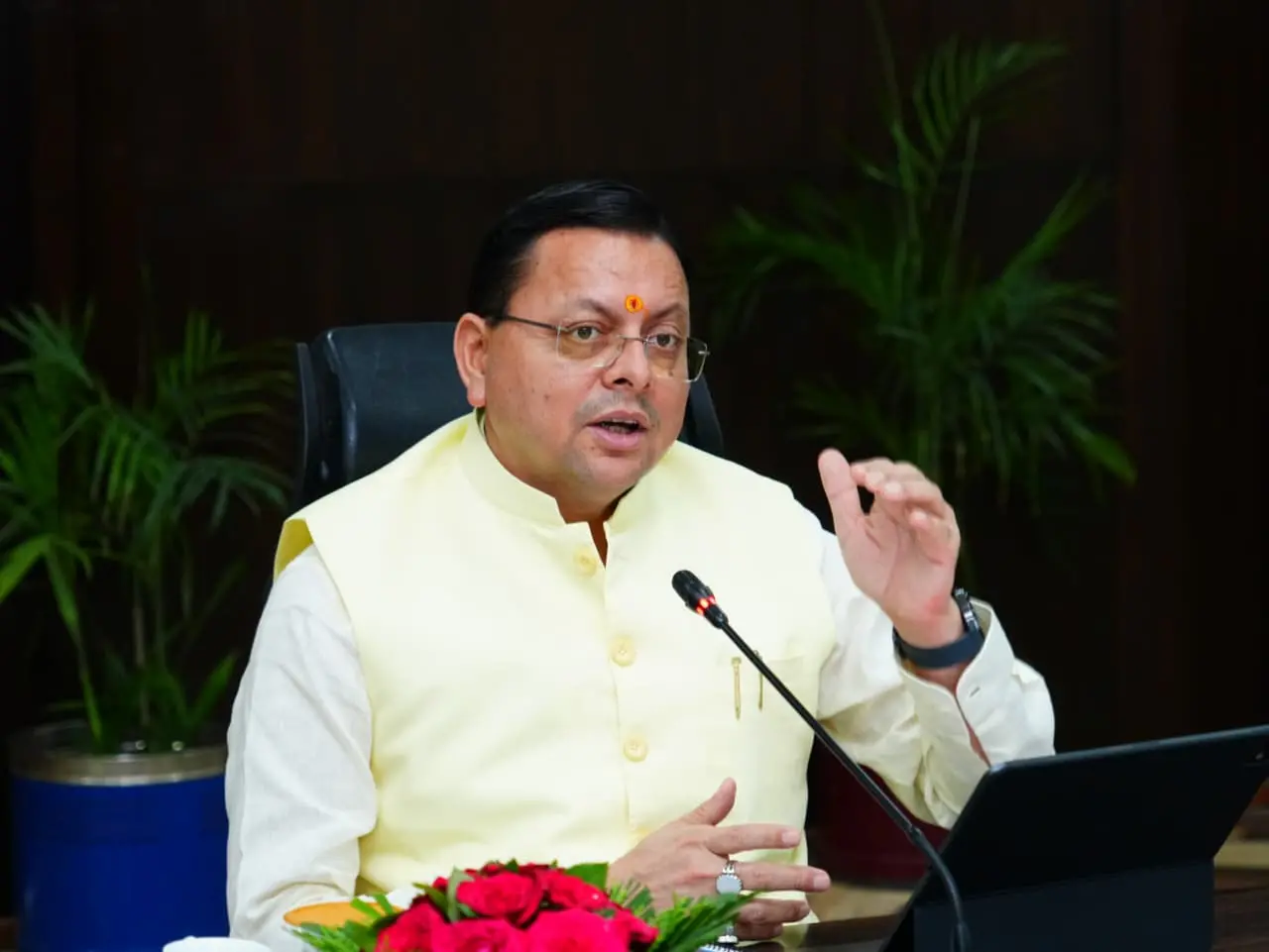 CM धामी ने उत्तराखंड की विकास परियोजनाओं के लिए ₹1967 करोड़ किए मंजूर