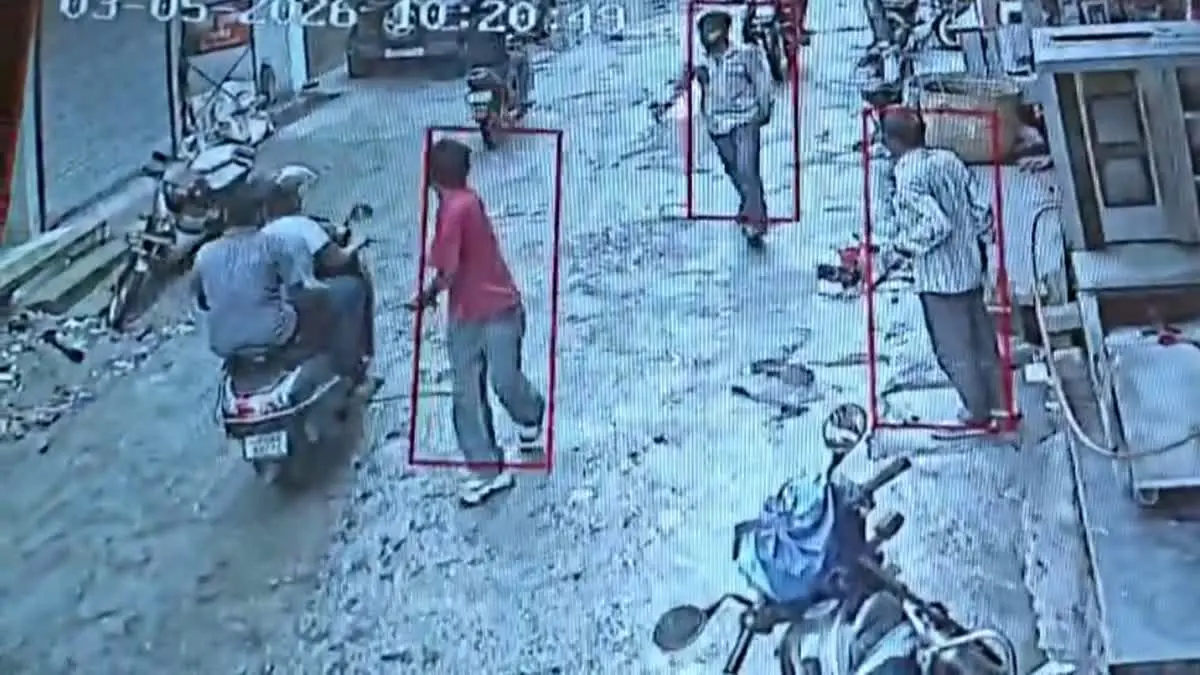 रुड़की में दिनदहाड़े फायरिंग, बदमाशों ने मजदूरों पर बरसाईं गोलियां